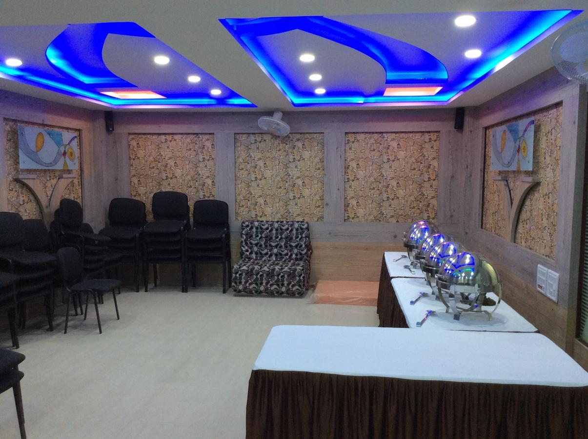 מוזאפרפור Hotel Central Park מראה חיצוני תמונה
